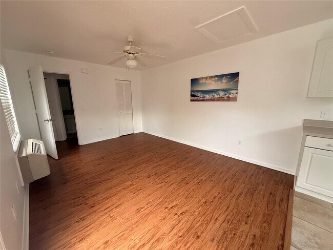Building Photo - ICW-527 Caribbean Dr.