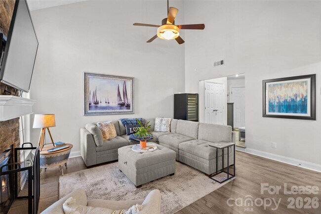 Foto del edificio - 19843 Henderson Rd