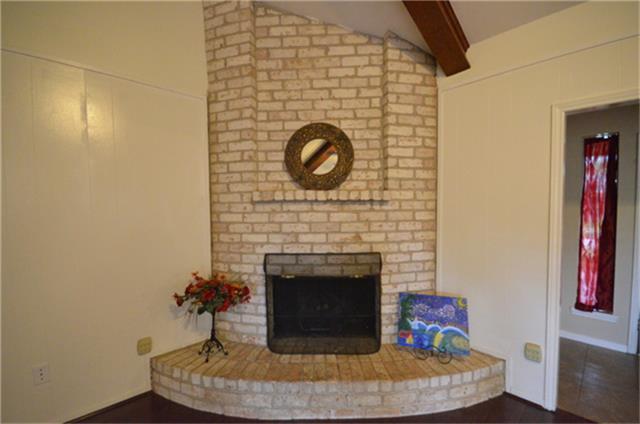 Foto del edificio - 13755 Drakewood Dr