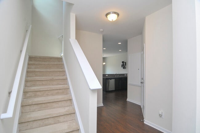 Foto del edificio - 429 Eastfair Dr