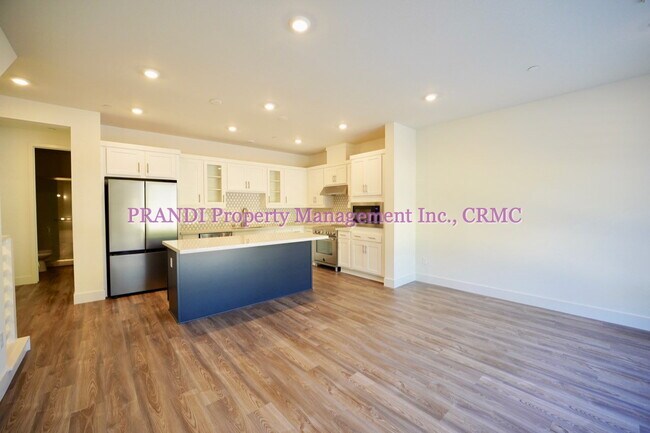 Foto del edificio - Brand New Townhome, Luxury Meets Convenience!