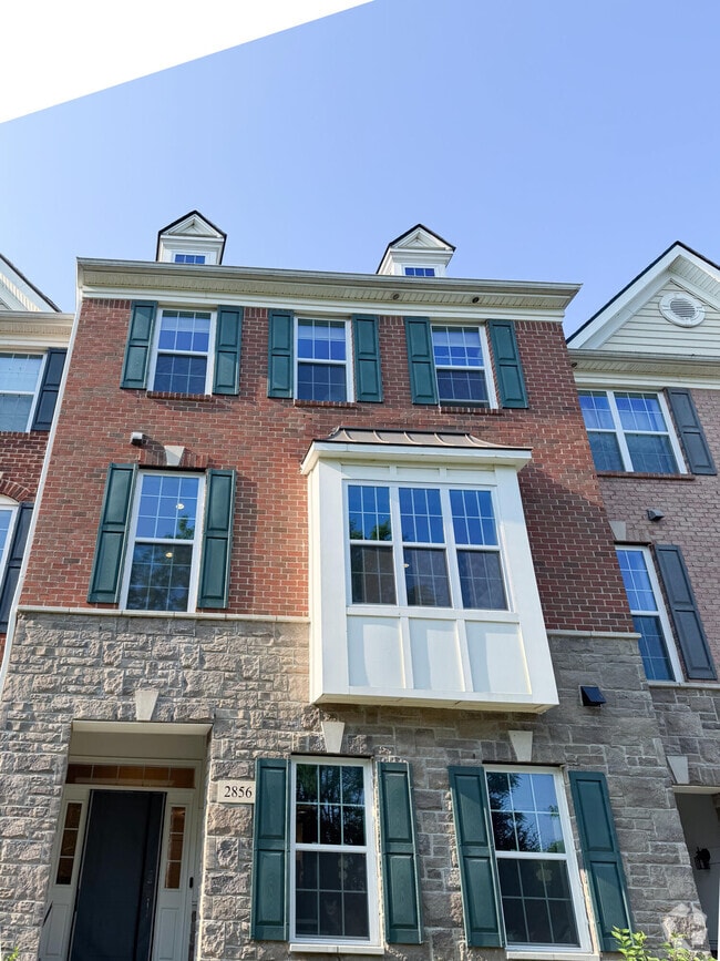 Building Photo - 2856 Ridington Rd