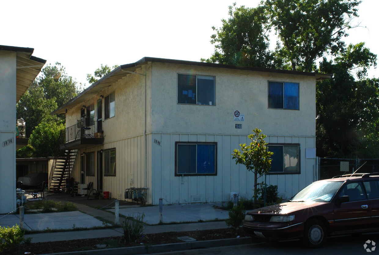 Foto del edificio - 1828-1848 Rock Spring Dr
