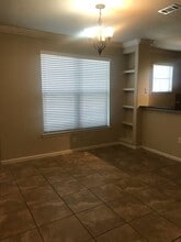 Building Photo - 912 Charo Pkwy