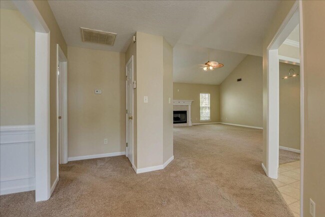 Building Photo - 924 Prairie Cir