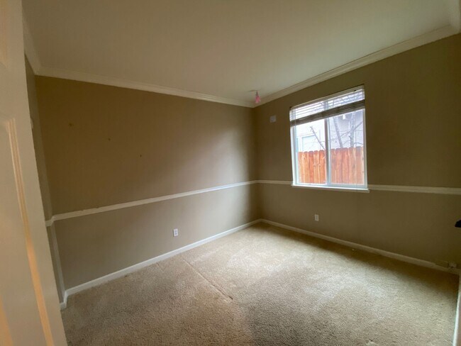 Foto del edificio - Warm 3 bedroom Home with a Great Room Concept