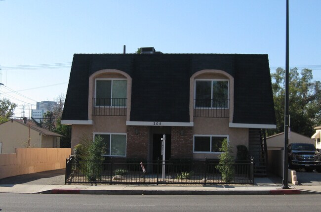 Building Photo - 205 N Buena Vista St