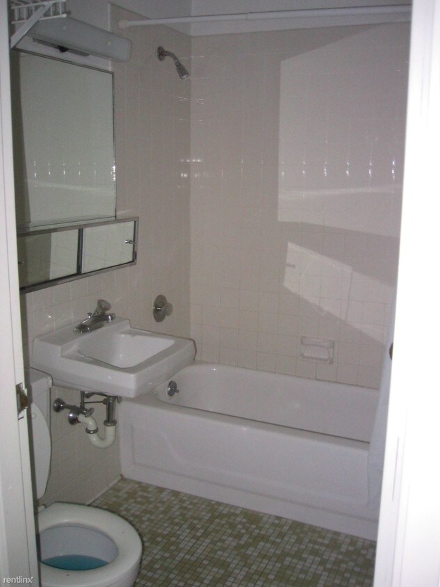 Foto principal - 316 Highland Rd