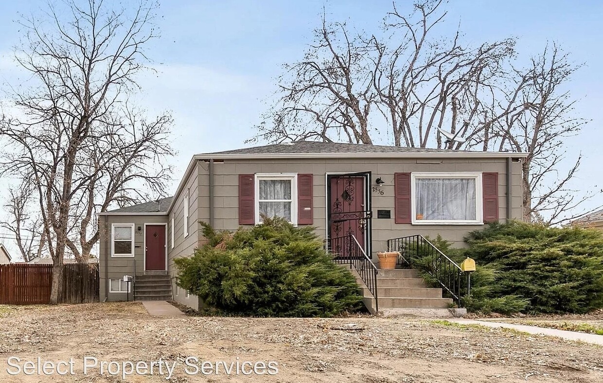 Primary Photo - 2552 S Logan St