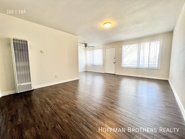 Foto del edificio - 4641 W Slauson Ave