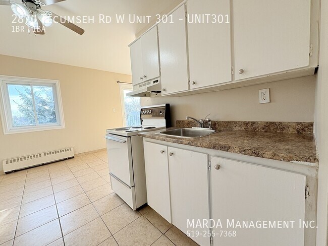 Building Photo - SPACIOUS 1 BED/1 BATH UNIT NEAR UNIVERSITY OF WINDSOR + HYDRO