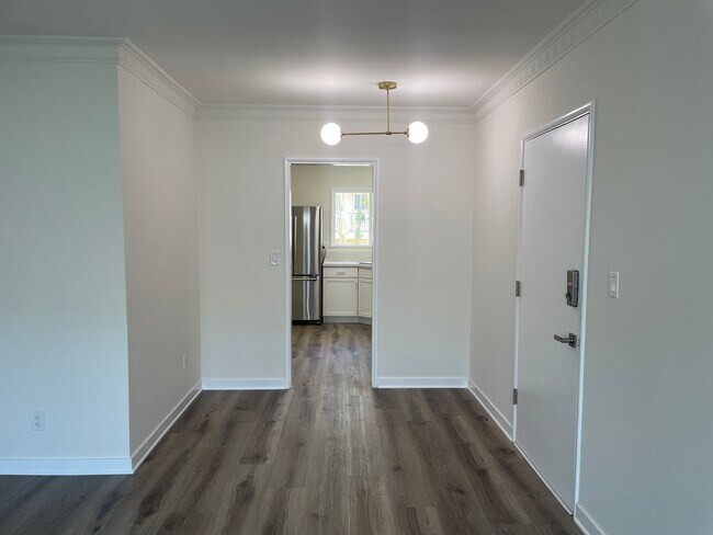 Foto del edificio - 1846 N Kingsley Dr