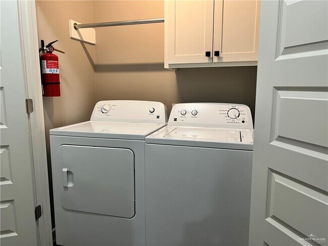 Foto del edificio - 1900 Taft St