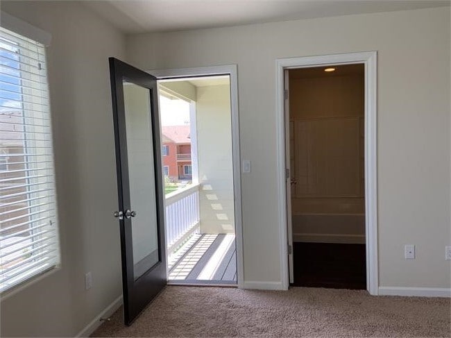 Building Photo - Lovely 3 Bedroom Townhome in Longmont