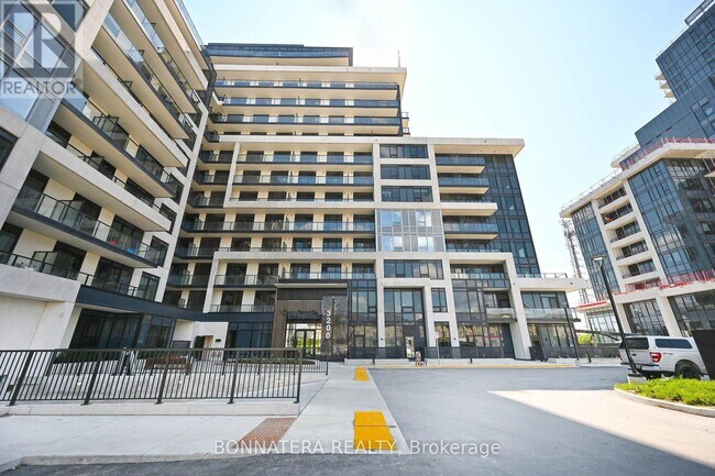 Building Photo - 3200-3200 William Coltson Ave