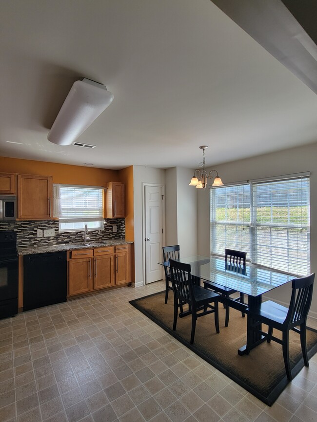 Foto del edificio - 3742 Horseshoe Farm St