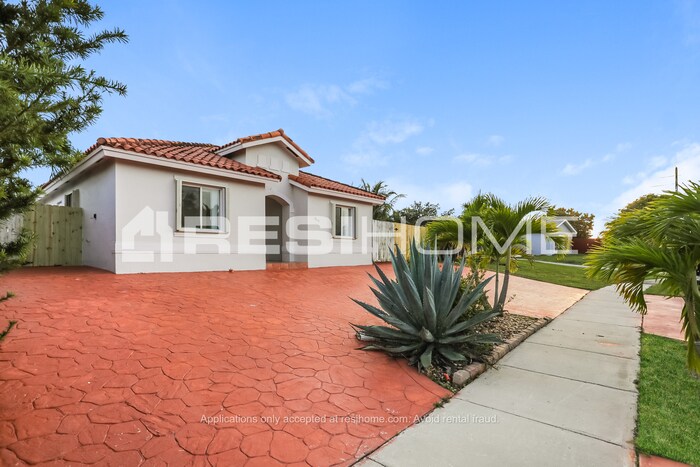 Primary Photo - 12614 Sw 263Rd Ter
