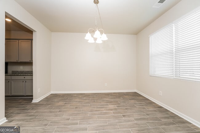 Building Photo - 3811 River Rock Rd