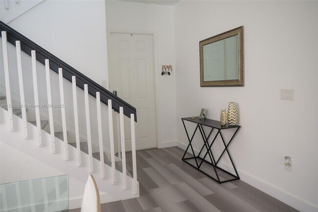 Building Photo - 3845 SW 90th Ave