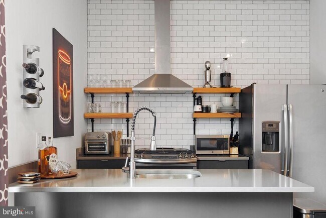 Foto del edificio - 1617 Hope St