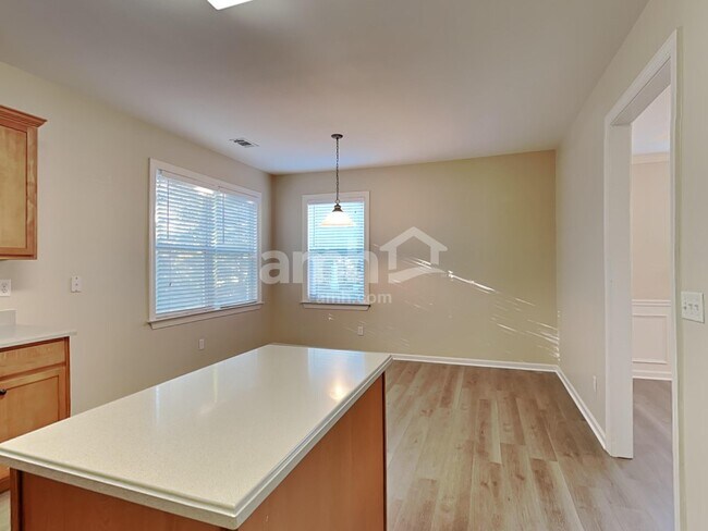 Building Photo - 1205 Ethans Way