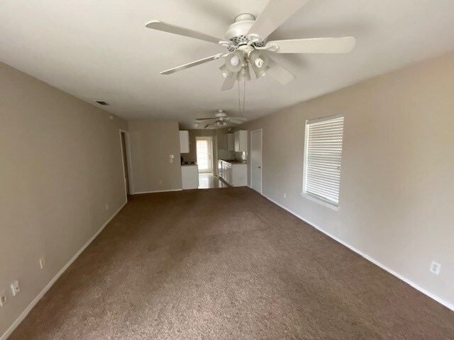 Foto del edificio - 1123 Woodlands Park Dr, Lindale, TX 75771
