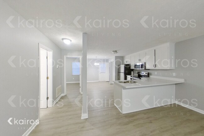 Building Photo - 217 Fawn Dr