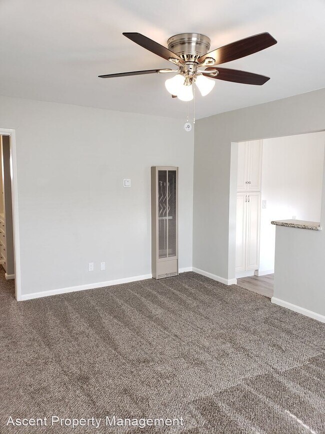 Building Photo - 441 Orange Ave