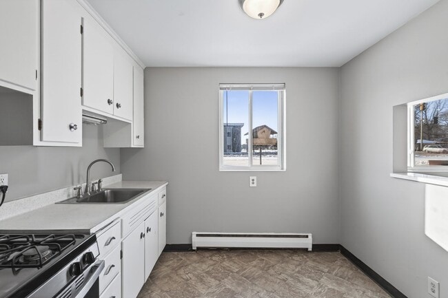 Foto del edificio - Spacious 2BR/1Bath Available Now!