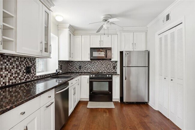 Foto del edificio - 75 Montre Square NW