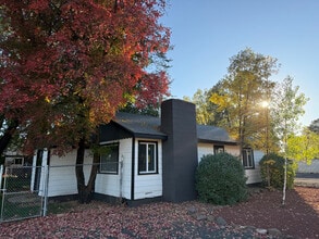 Building Photo - 2037 Aspen Dr