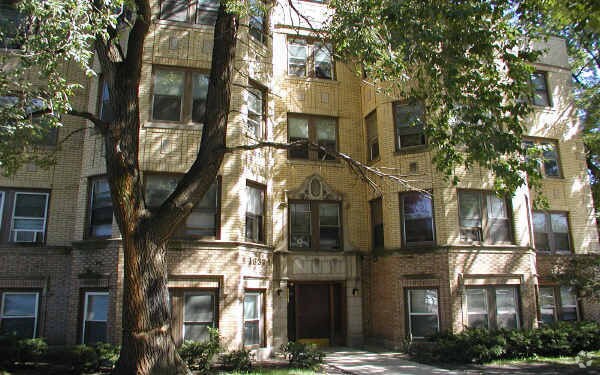 Foto del edificio - 5038-5040 W 18th St