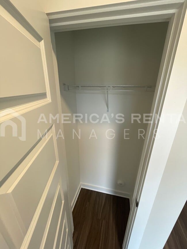 Building Photo - Home for Rent in Oak Grove, AL!!! Available to View with 48 Hour Notice!!!