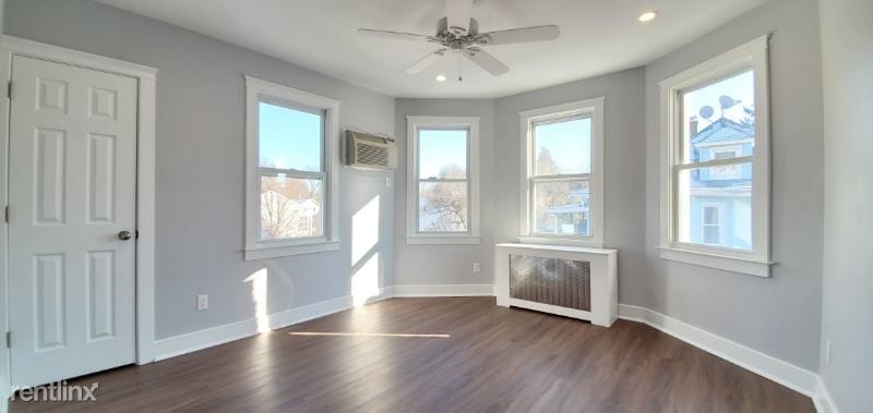 Primary Photo - 125 Byram Rd