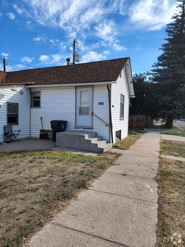 Holdredge Apartments under 900 Cheyenne, WY 1 Rentals