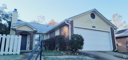 Building Photo - 1661 Twin Lakes Cir