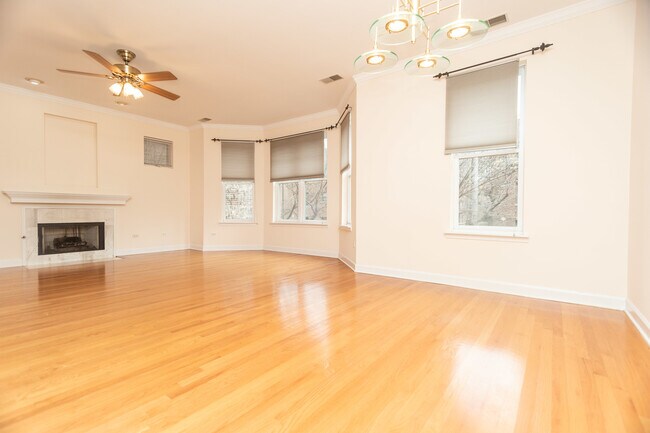Foto del edificio - 4230 N Broadway