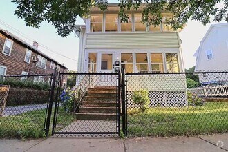 Building Photo - 33 Estabrook Rd