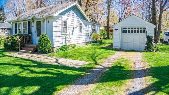 Building Photo - 6983 Schuyler Dr