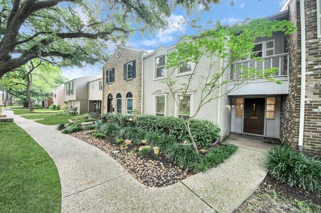 Foto del edificio - 832 Wax Myrtle Ln