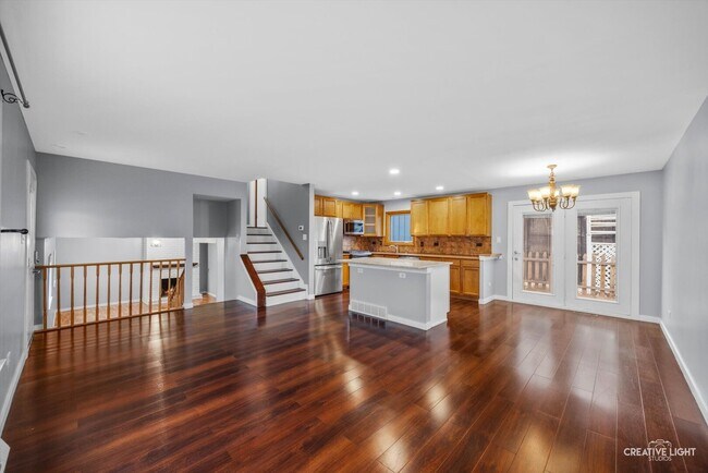 Building Photo - 818 Pleasant Ave