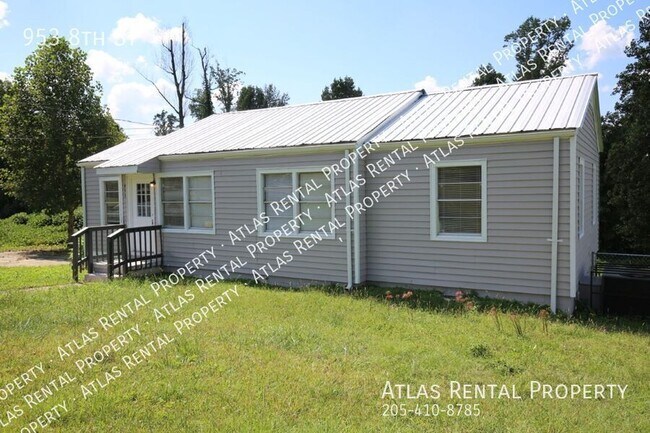 Building Photo - Charming 3-Bedroom Home Back on the Market...
