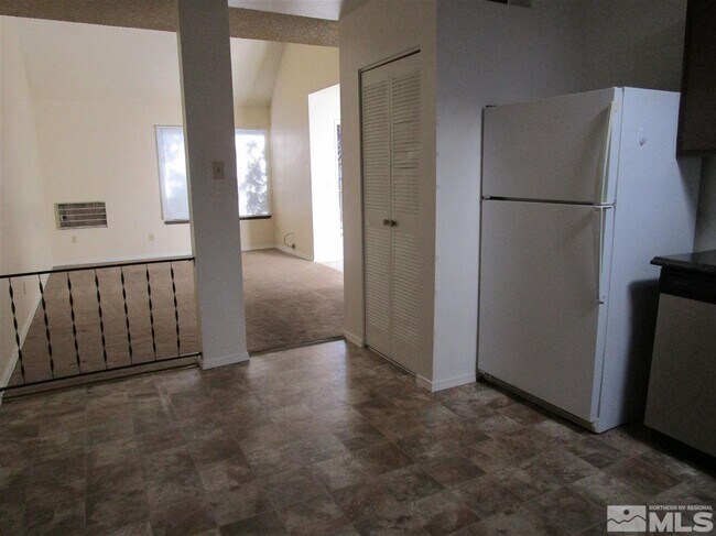 Building Photo - 1009 Baywood Dr