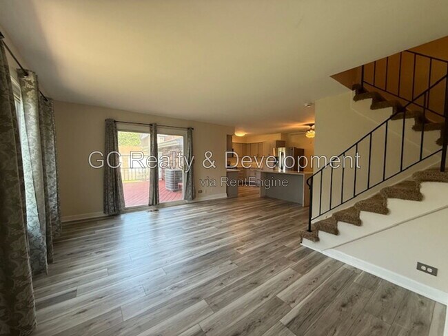 Foto del edificio - 280 Paddock Cir