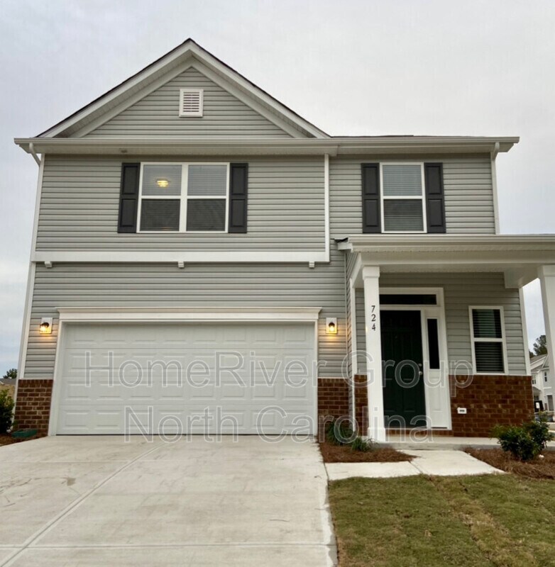 Foto principal - 724 Pointe Andrews Drive
