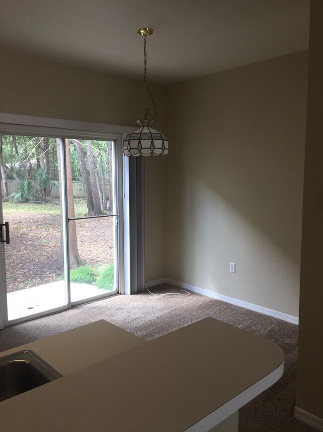 Foto del edificio - 2 Bedroom 2 1/2 Bath In NW Seventh Street ...