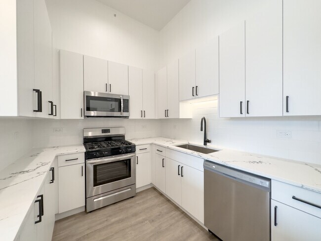 Foto del edificio - 4731 N Western Ave