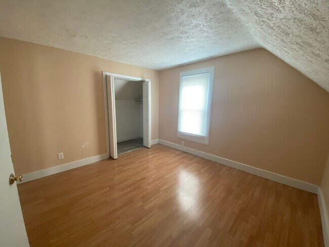 Foto del edificio - 719 W Jefferson St