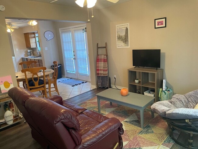 Foto del edificio - AUGUST 2026 PRE-LEASE!!  Spacious 3 Bedroo...