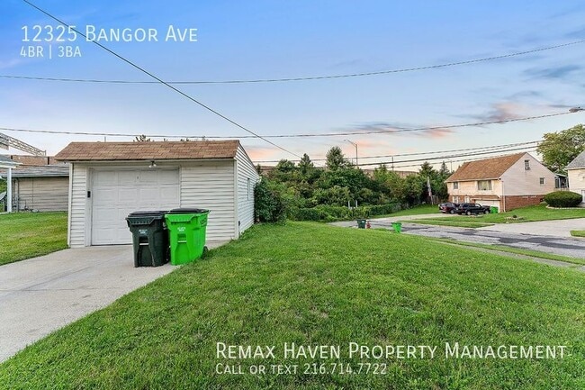 Building Photo - 12325 Bangor Ave, Garfield Hts - Spacious ...